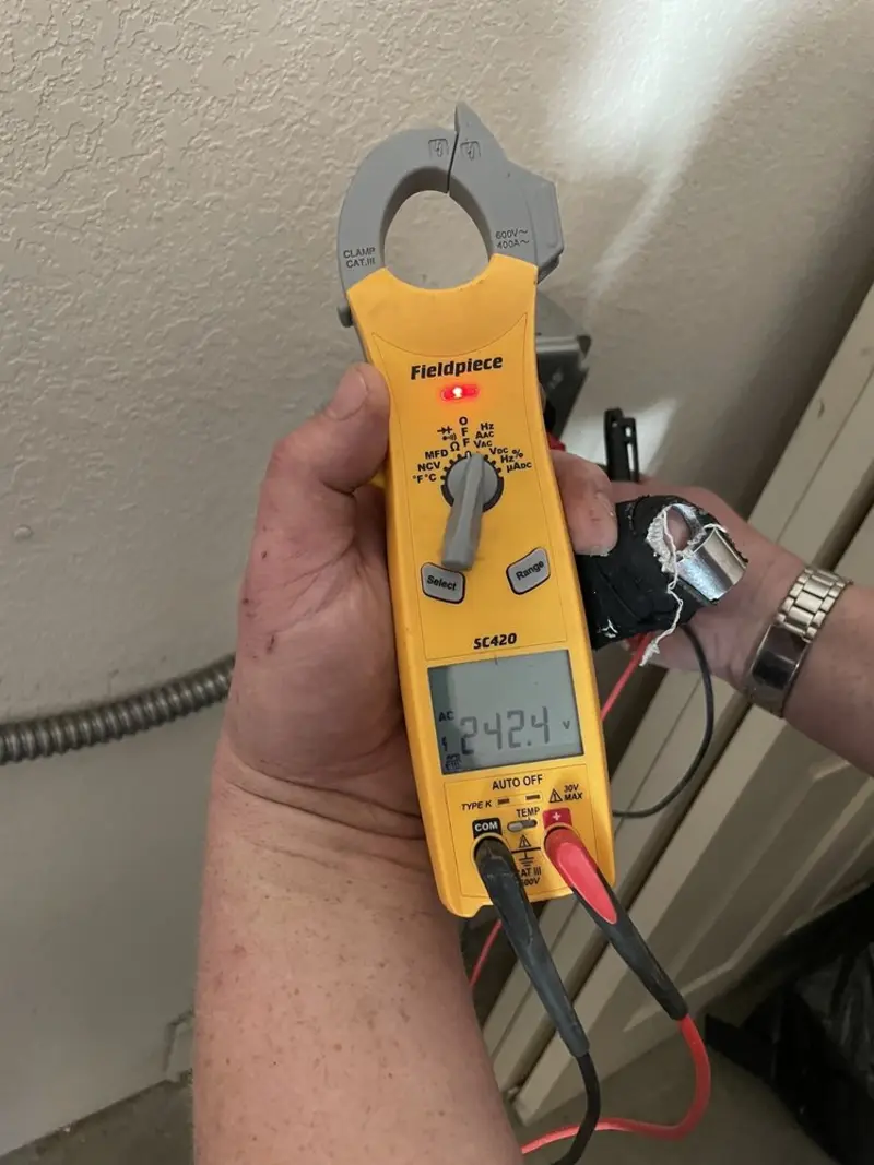 Voltage testing with clamp meter during Aluminum Wiring Replacement in Wilmington